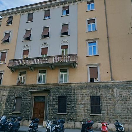 Apartamento Casa Perugino Trieste Exterior foto