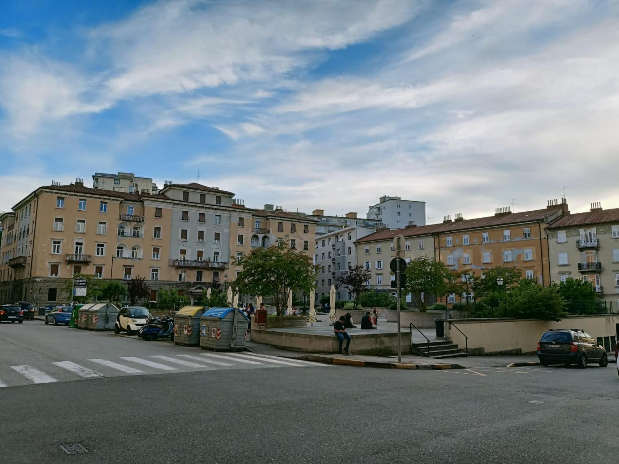 Apartamento Casa Perugino Trieste Exterior foto